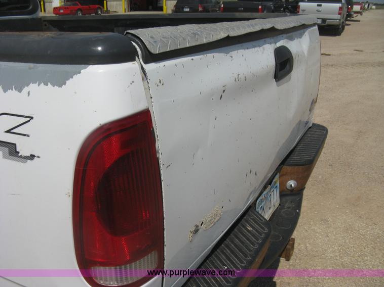 image for item D8459 2001 Ford F150 XL SuperCab pickup truck