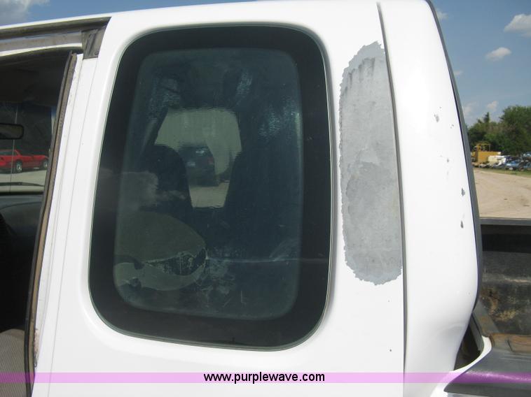 image for item D8459 2001 Ford F150 XL SuperCab pickup truck