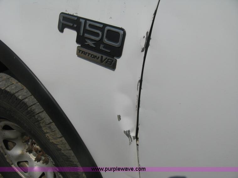 image for item D8459 2001 Ford F150 XL SuperCab pickup truck