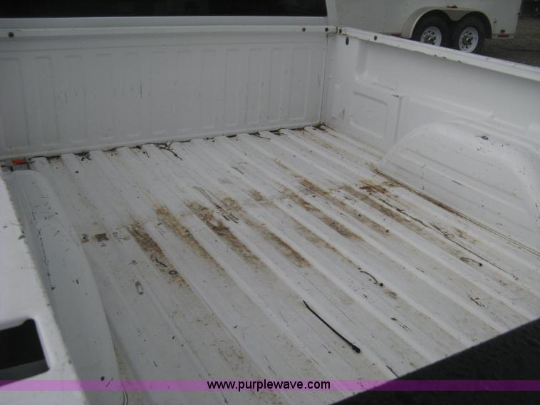 image for item D8472 2000 Chevrolet Silverado 1500 LS Ext. Cab pickup truck