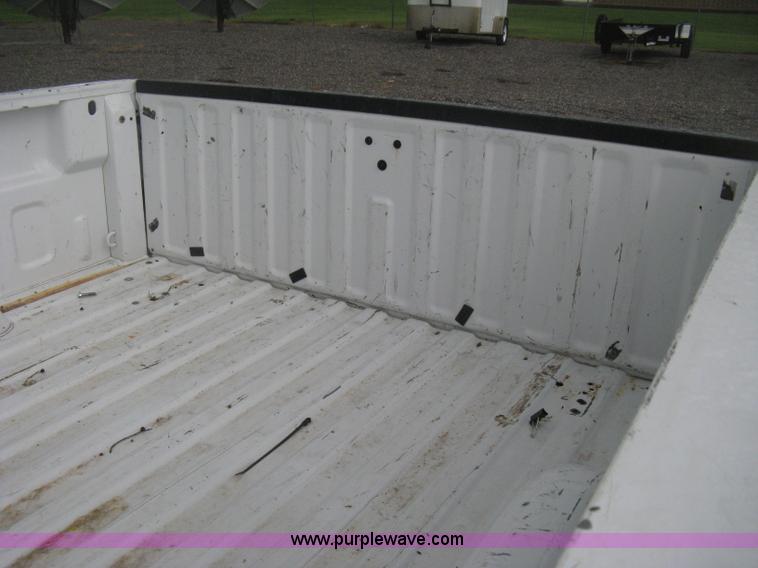 image for item D8472 2000 Chevrolet Silverado 1500 LS Ext. Cab pickup truck