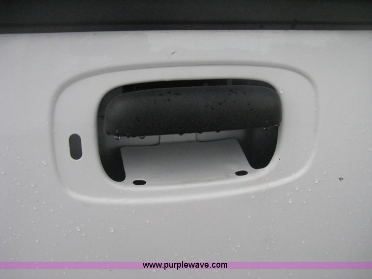 image for item D8472 2000 Chevrolet Silverado 1500 LS Ext. Cab pickup truck