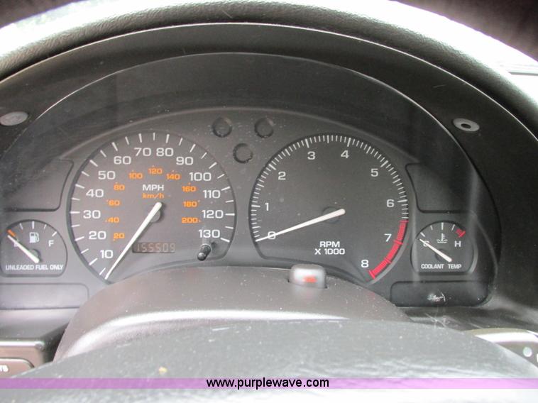 image for item F5149 1999 Saturn SC2