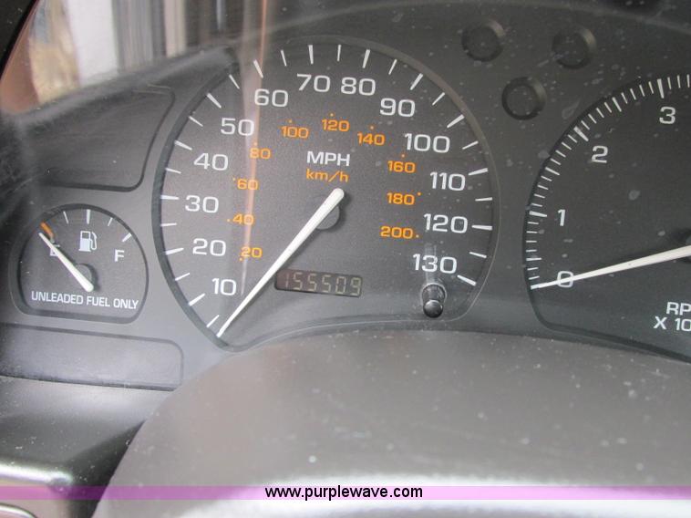 image for item F5149 1999 Saturn SC2