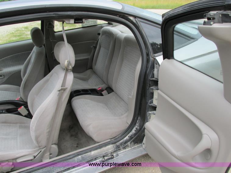 image for item F5149 1999 Saturn SC2