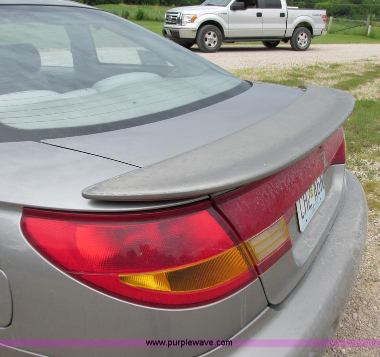 image for item F5149 1999 Saturn SC2