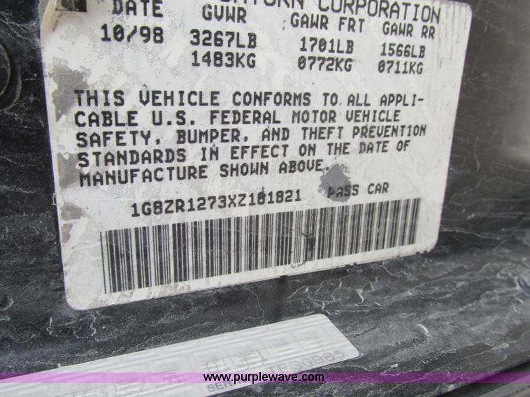 image for item F5149 1999 Saturn SC2