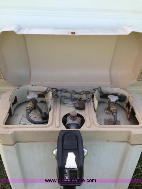 image for item F5172 1987 Fleetwood Prowler Lynx 25' camper