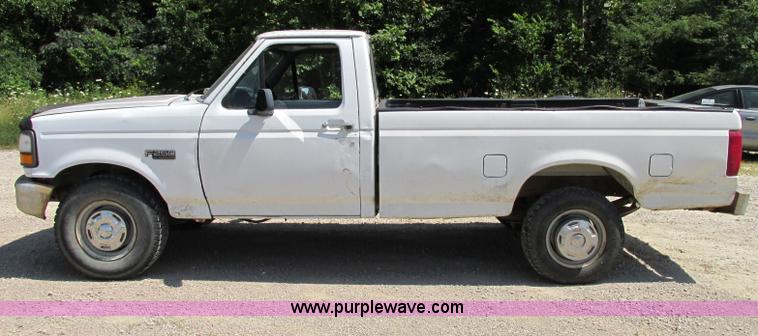image for item F5173 1996 Ford F250 XL HD pickup truck