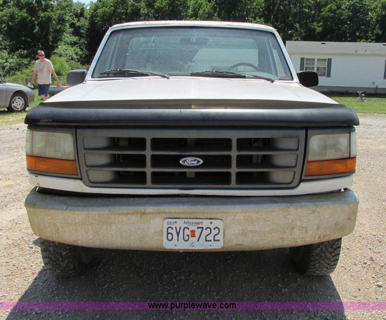 image for item F5173 1996 Ford F250 XL HD pickup truck
