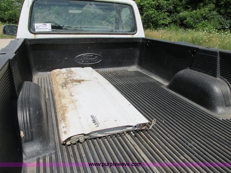 image for item F5173 1996 Ford F250 XL HD pickup truck