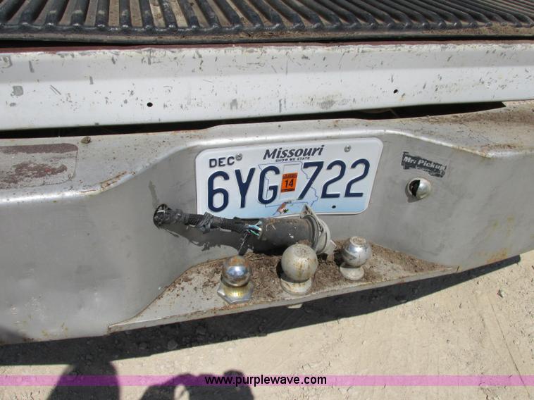 image for item F5173 1996 Ford F250 XL HD pickup truck