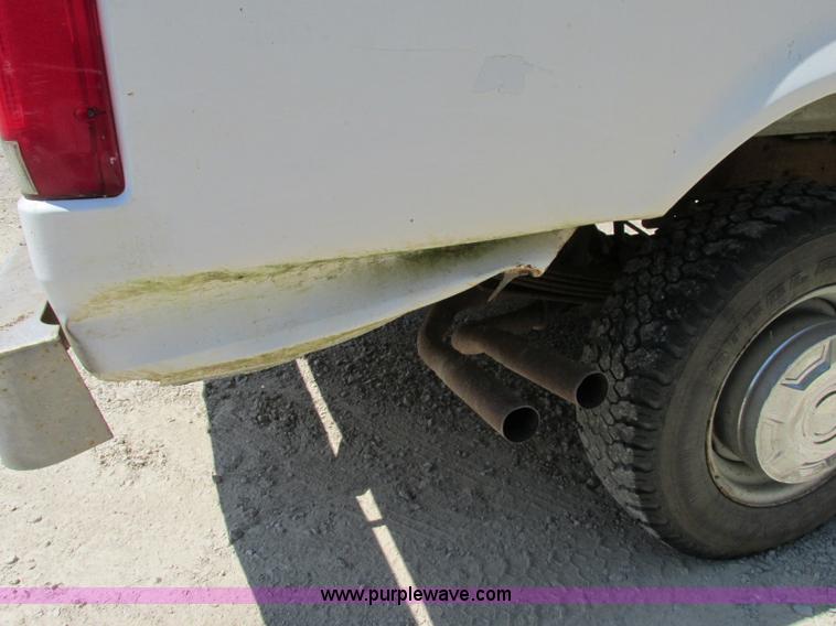 image for item F5173 1996 Ford F250 XL HD pickup truck