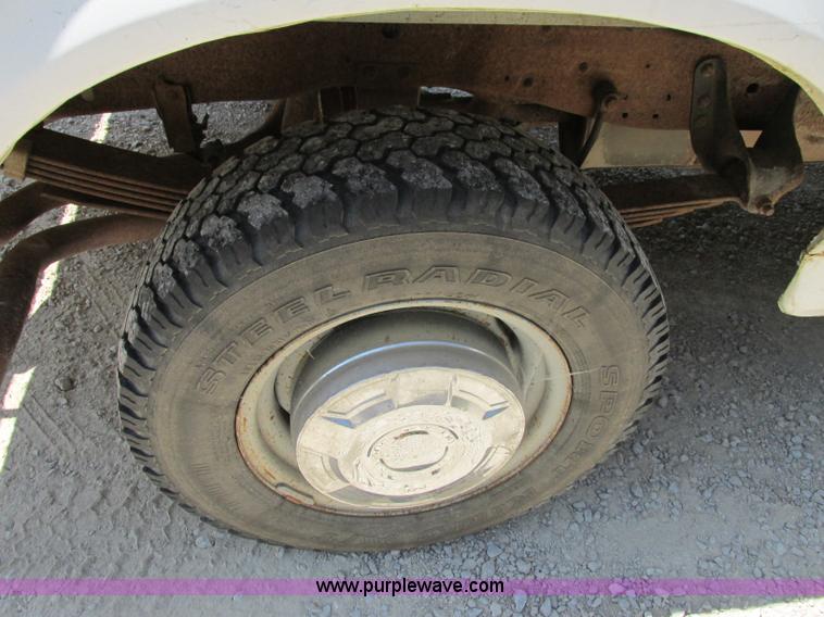 image for item F5173 1996 Ford F250 XL HD pickup truck