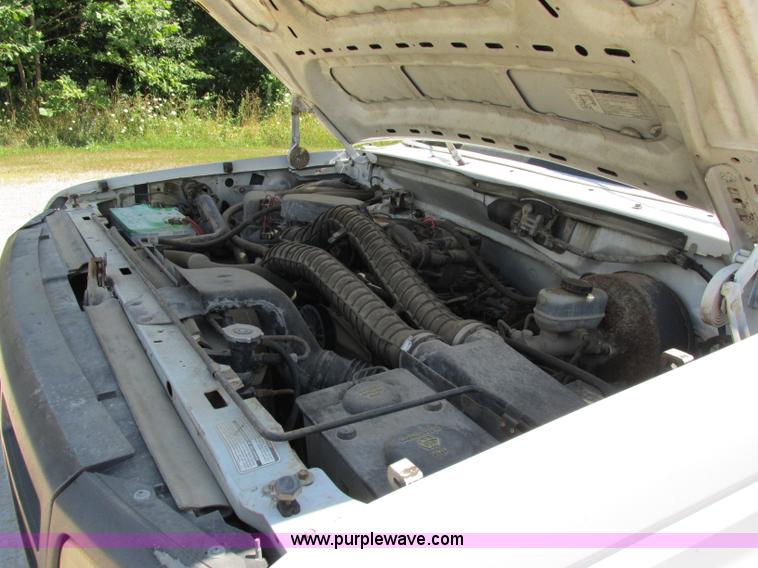 image for item F5173 1996 Ford F250 XL HD pickup truck