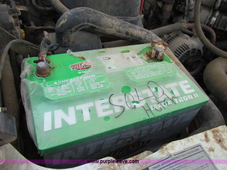 image for item F5173 1996 Ford F250 XL HD pickup truck