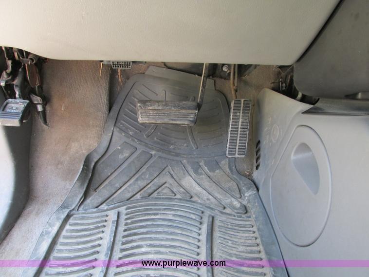 image for item F5174 2003 Pontiac Aztek SUV