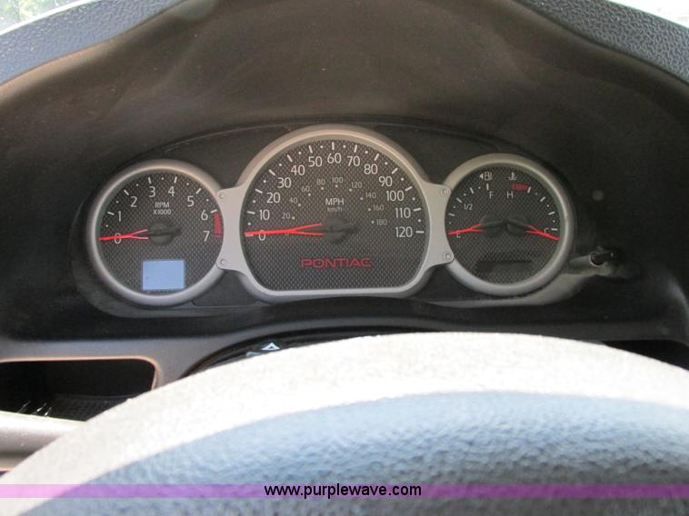 image for item F5174 2003 Pontiac Aztek SUV