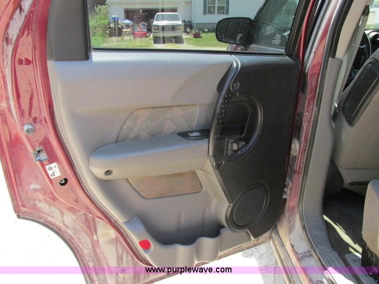 image for item F5174 2003 Pontiac Aztek SUV