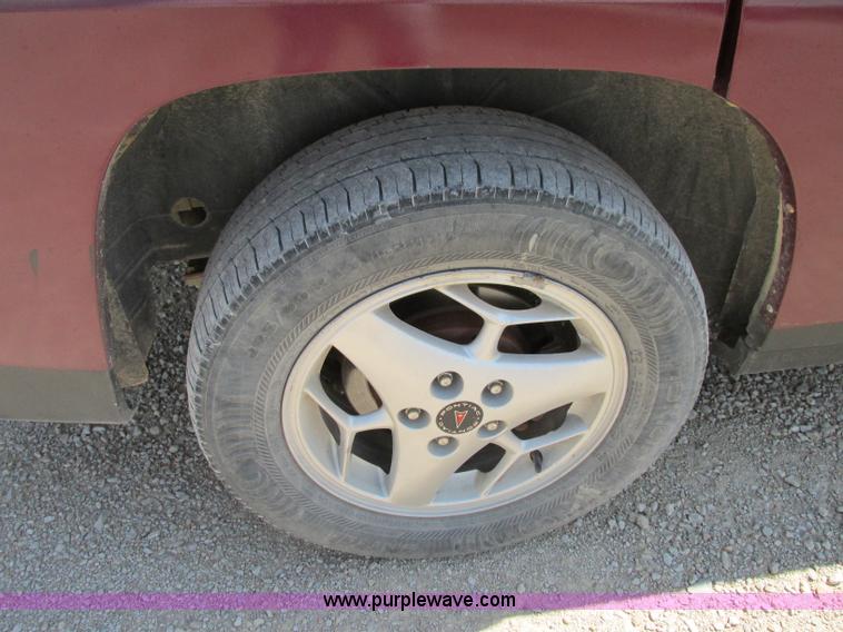 image for item F5174 2003 Pontiac Aztek SUV