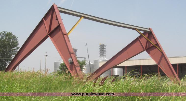 image for item F7043 80'L x 75'W x 16'H red iron