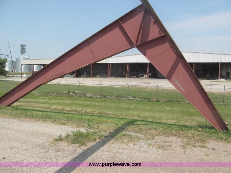 image for item F7043 80'L x 75'W x 16'H red iron