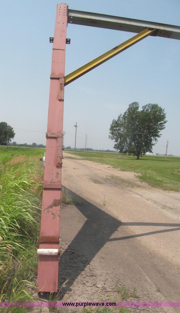 image for item F7043 80'L x 75'W x 16'H red iron