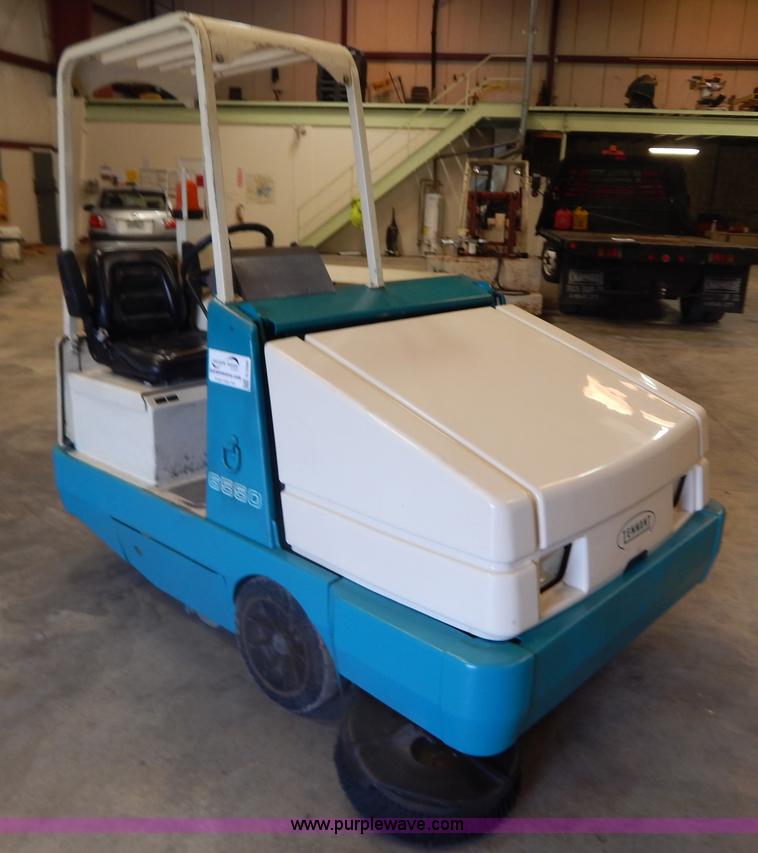 image for item G3288 Tennant 6550 power sweeper