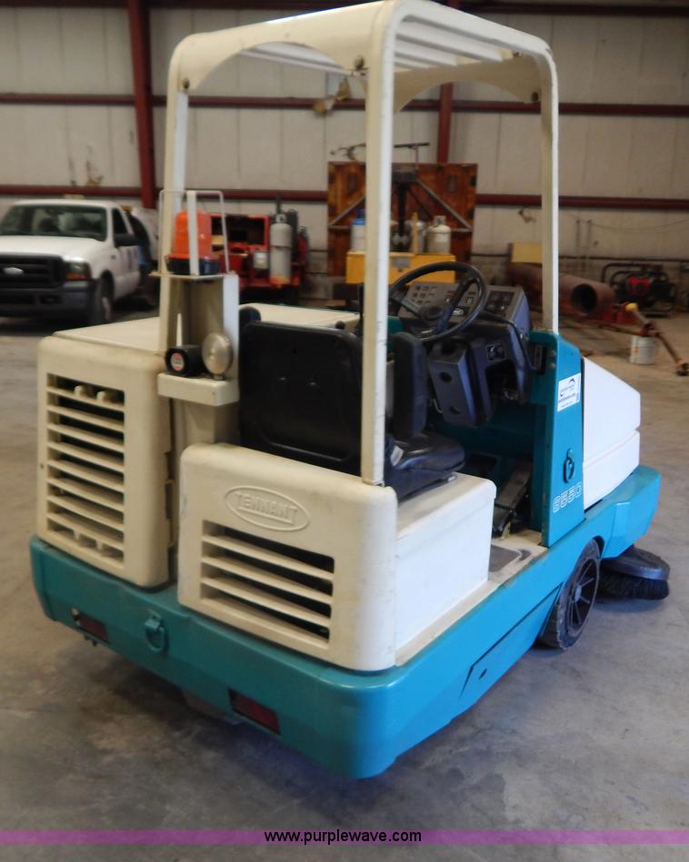 image for item G3288 Tennant 6550 power sweeper