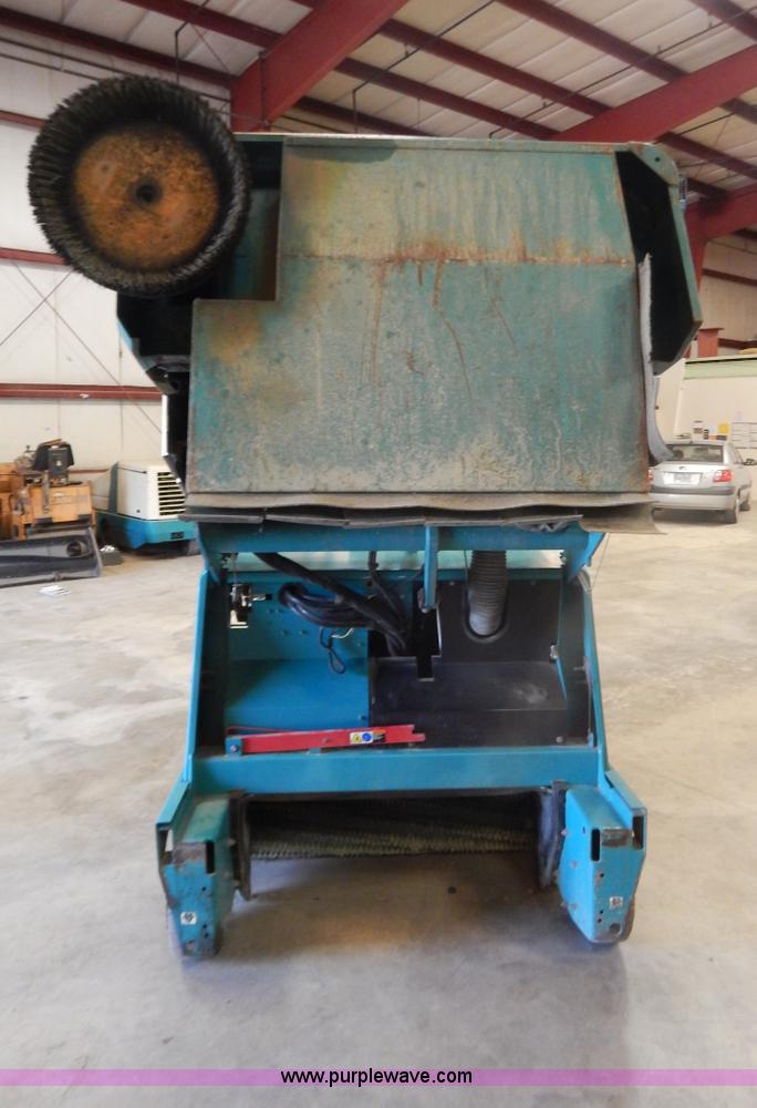 image for item G3288 Tennant 6550 power sweeper