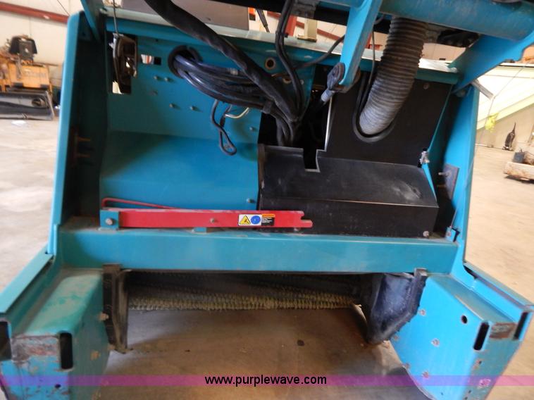 image for item G3288 Tennant 6550 power sweeper