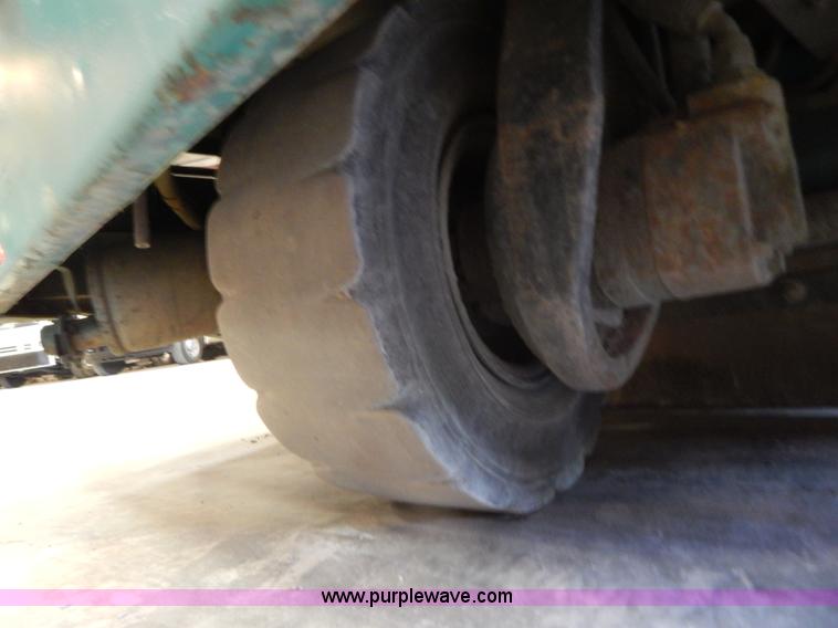 image for item G3288 Tennant 6550 power sweeper