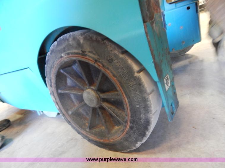 image for item G3288 Tennant 6550 power sweeper