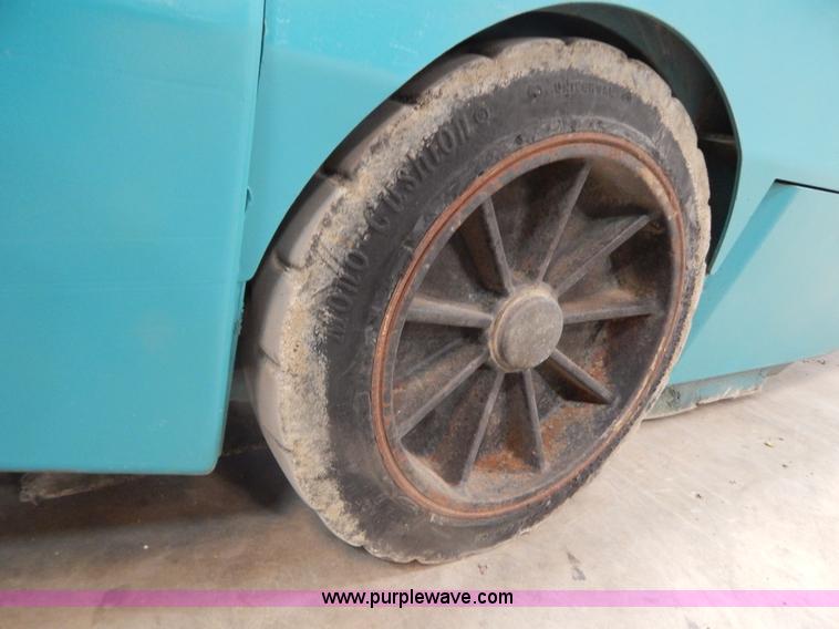 image for item G3288 Tennant 6550 power sweeper