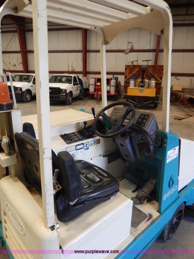 image for item G3288 Tennant 6550 power sweeper