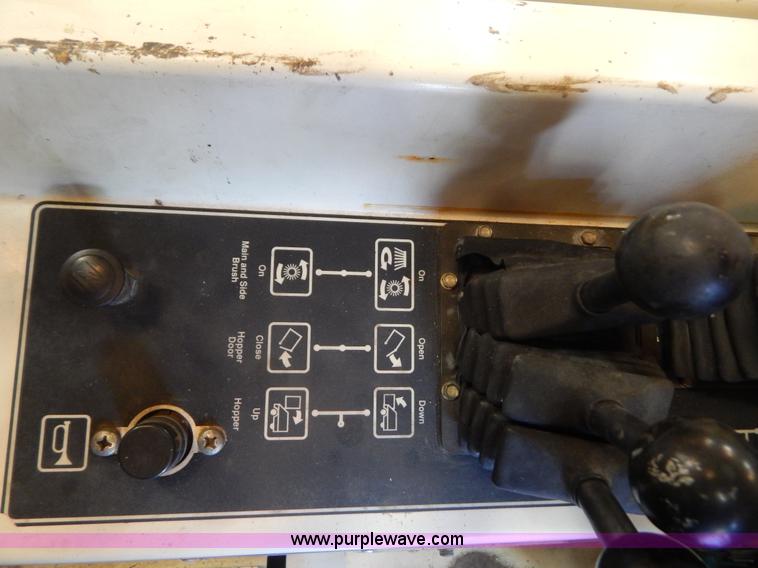 image for item G3288 Tennant 6550 power sweeper