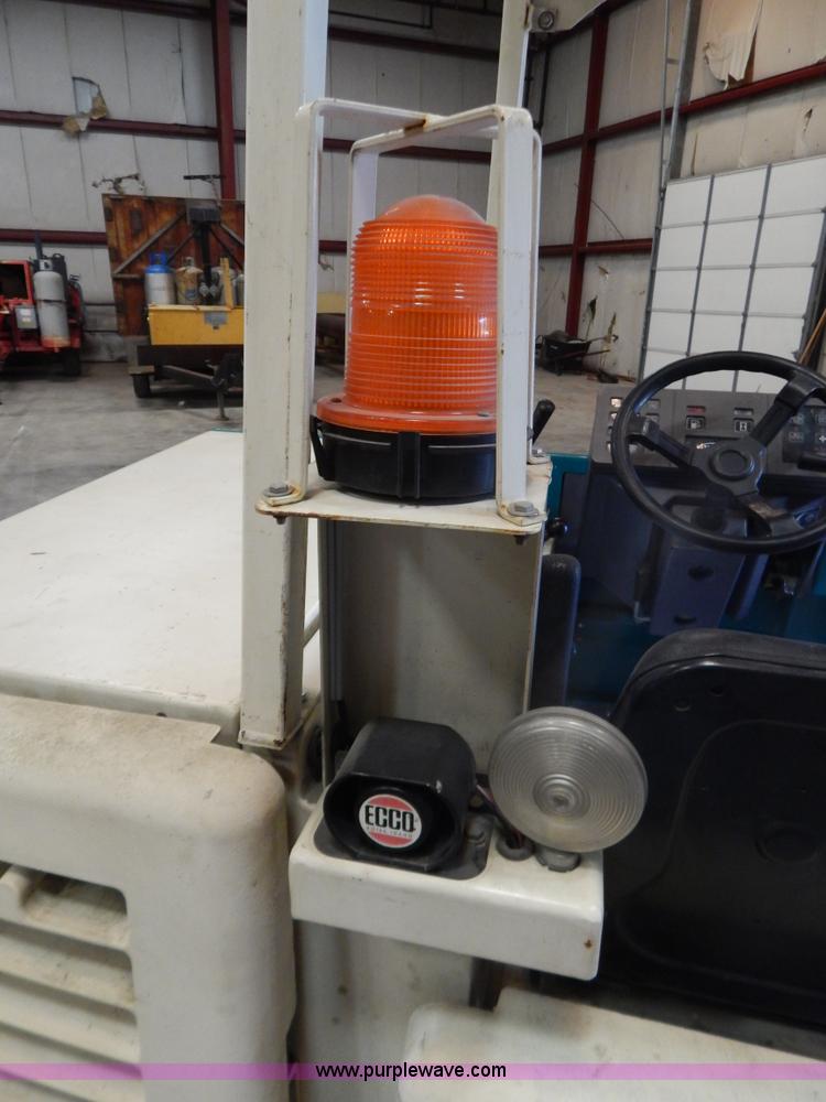 image for item G3288 Tennant 6550 power sweeper