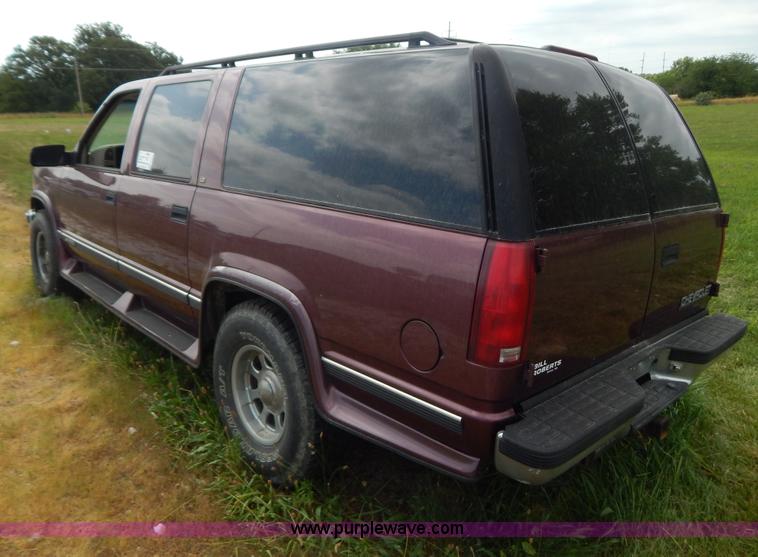 image for item G3315 1997 Chevrolet Suburban 1500 SUV