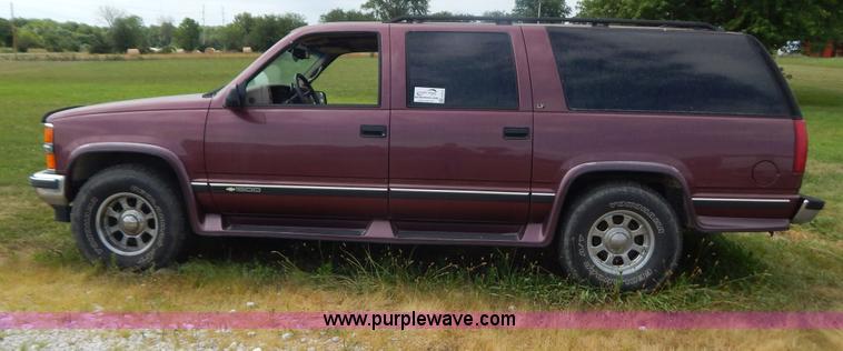 image for item G3315 1997 Chevrolet Suburban 1500 SUV
