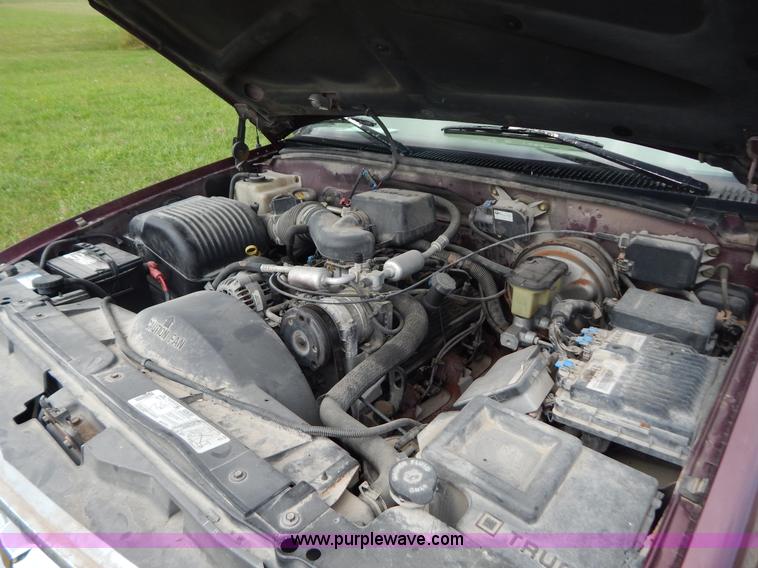 image for item G3315 1997 Chevrolet Suburban 1500 SUV