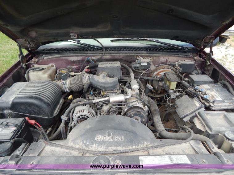 image for item G3315 1997 Chevrolet Suburban 1500 SUV