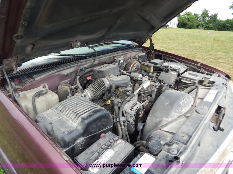 image for item G3315 1997 Chevrolet Suburban 1500 SUV