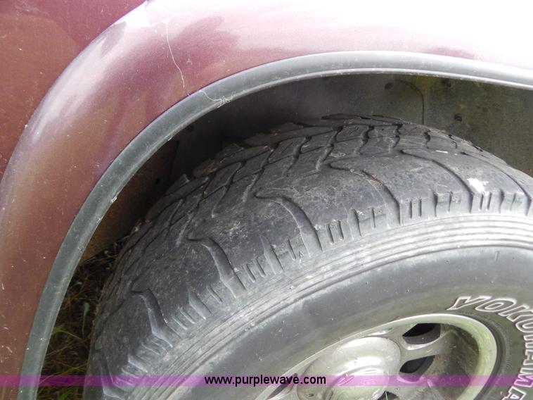 image for item G3315 1997 Chevrolet Suburban 1500 SUV