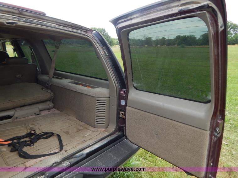 image for item G3315 1997 Chevrolet Suburban 1500 SUV