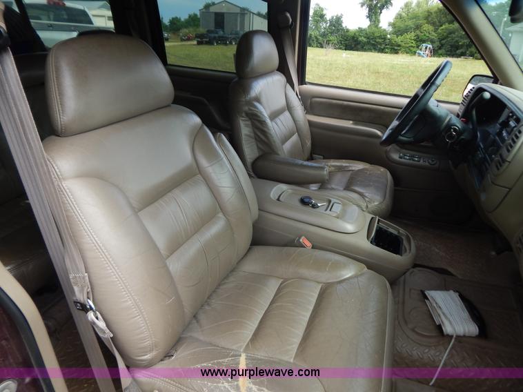 image for item G3315 1997 Chevrolet Suburban 1500 SUV