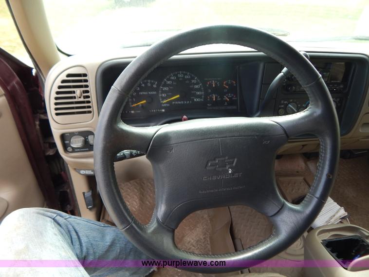 image for item G3315 1997 Chevrolet Suburban 1500 SUV