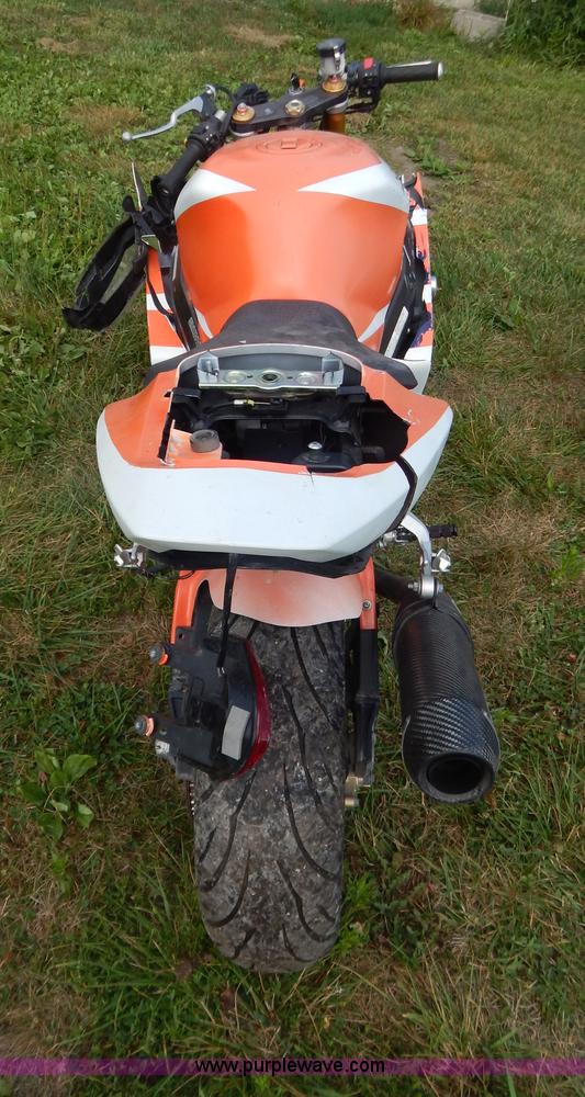 image for item G3317 2004 Suzuki G5X R1000 motorcycle