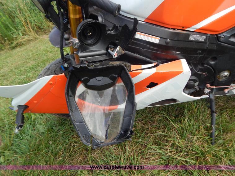 image for item G3317 2004 Suzuki G5X R1000 motorcycle