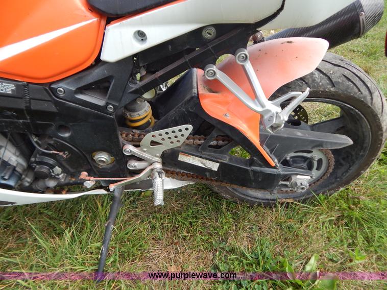 image for item G3317 2004 Suzuki G5X R1000 motorcycle