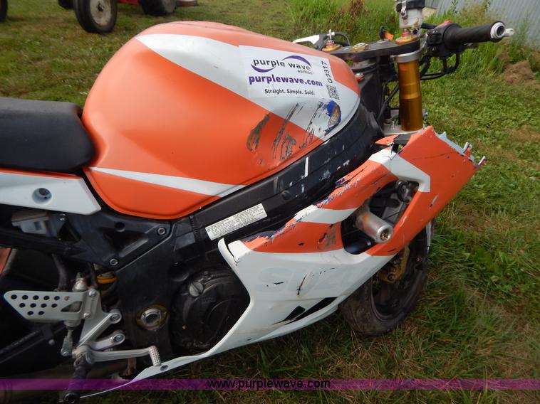 image for item G3317 2004 Suzuki G5X R1000 motorcycle